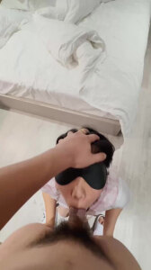 骚母狗舔鸡巴
