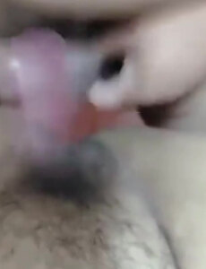 跟48岁大屁股阿姨偷情，她性欲超强爱拿大鸡巴抽阴唇