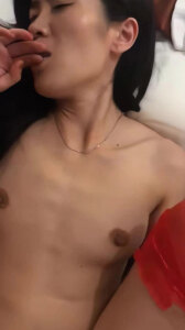 小区打牌认识的熟女姐姐！这种尤物独守空房被我无套狂干直接秒变反差婊