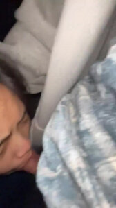 外面给妹子舔鸡巴直接射满嘴超爽