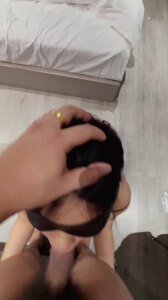 骚母狗爱吃鸡巴