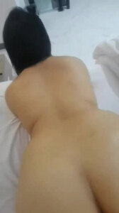 偷搞44岁肥臀大屁股熟女阿姨，操得这磨盘一样的厚屁股一扭一扭太爽了